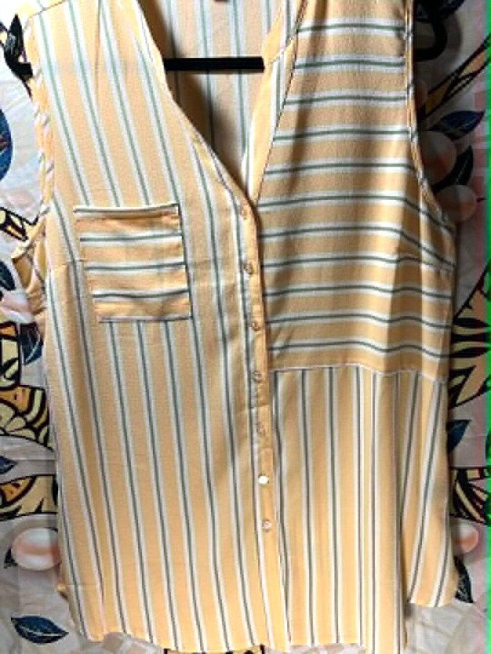 Unique Spectrum Sleeveless Striped Button‑Front Blouse XL